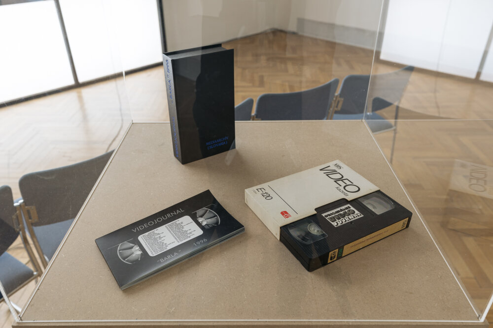 Distorted Session #11: Nepřehraješ VHS?
